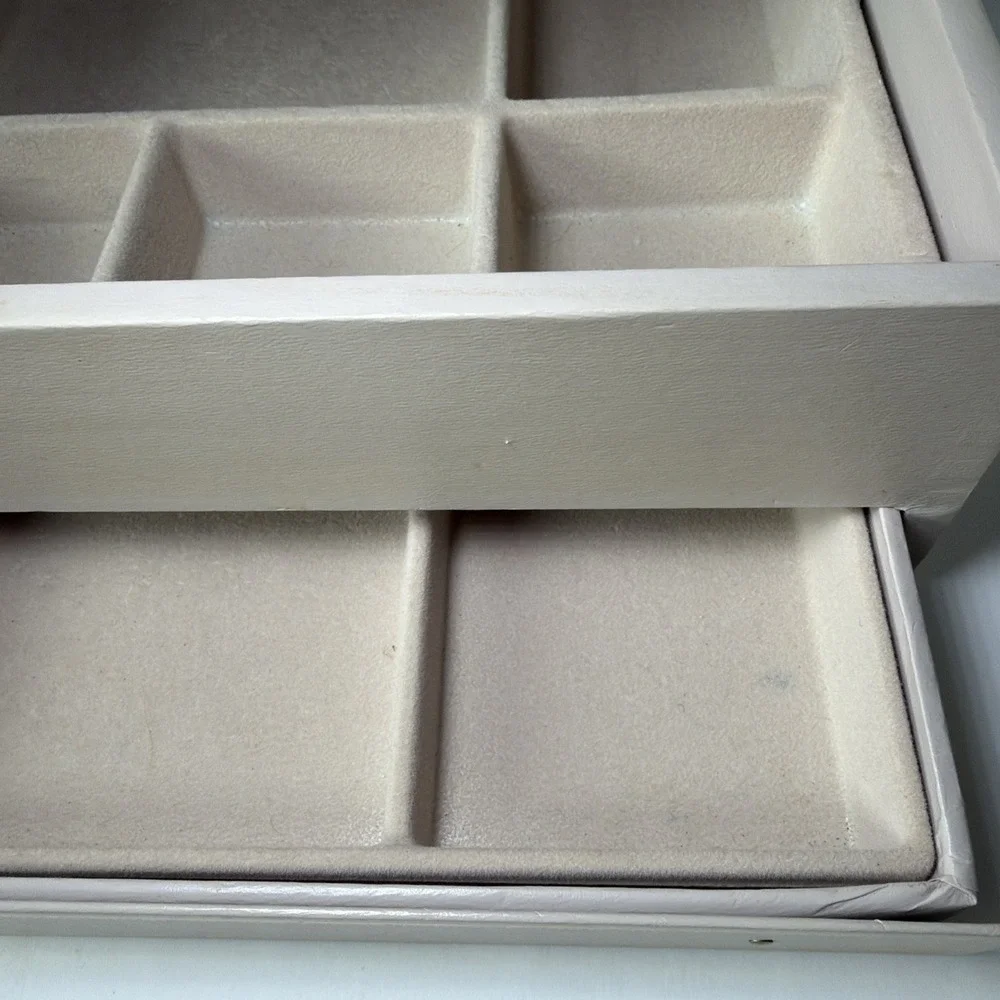 Vintage Mele 3-tier Jewelry Box Gold Trim/Cream With Taupe Interior